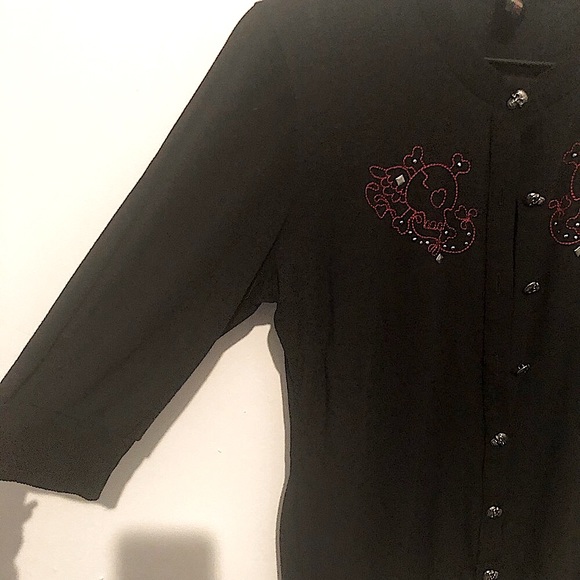 Skull button cardigan with embroidered skulls - Picture 2 of 4